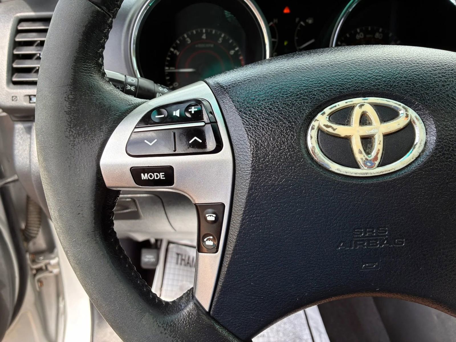 Used 2012 Toyota Highlander SE w/ Tow Pkg AWD/4WD image 26