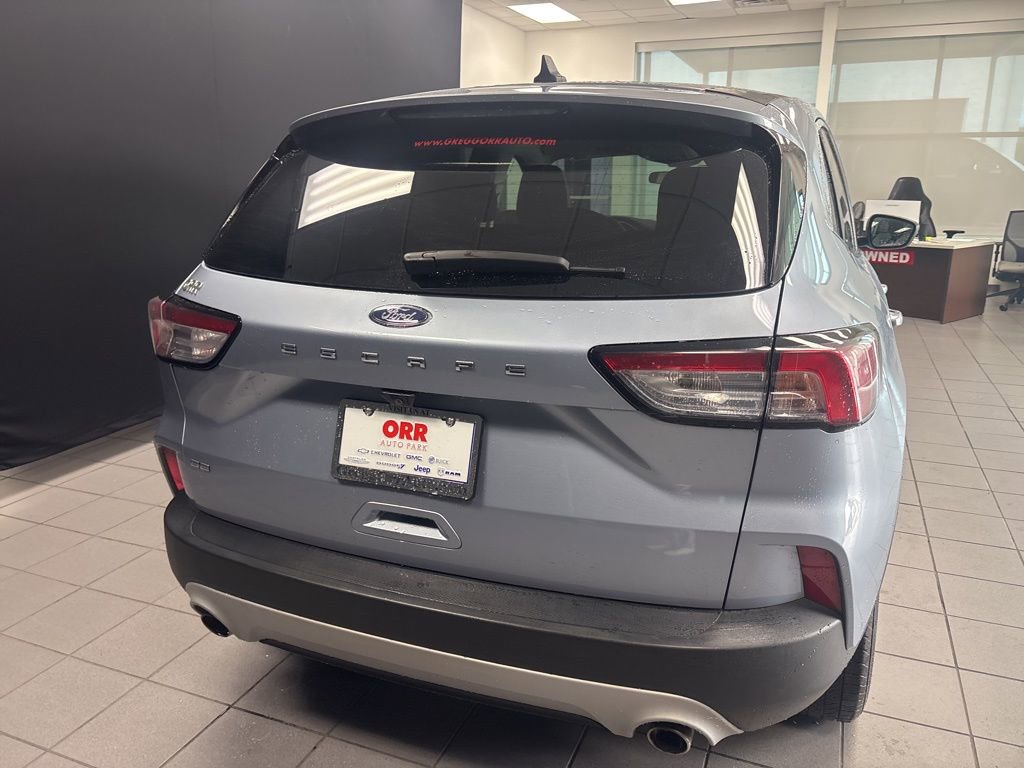 Used 2022 Ford Escape SE FWD image 4