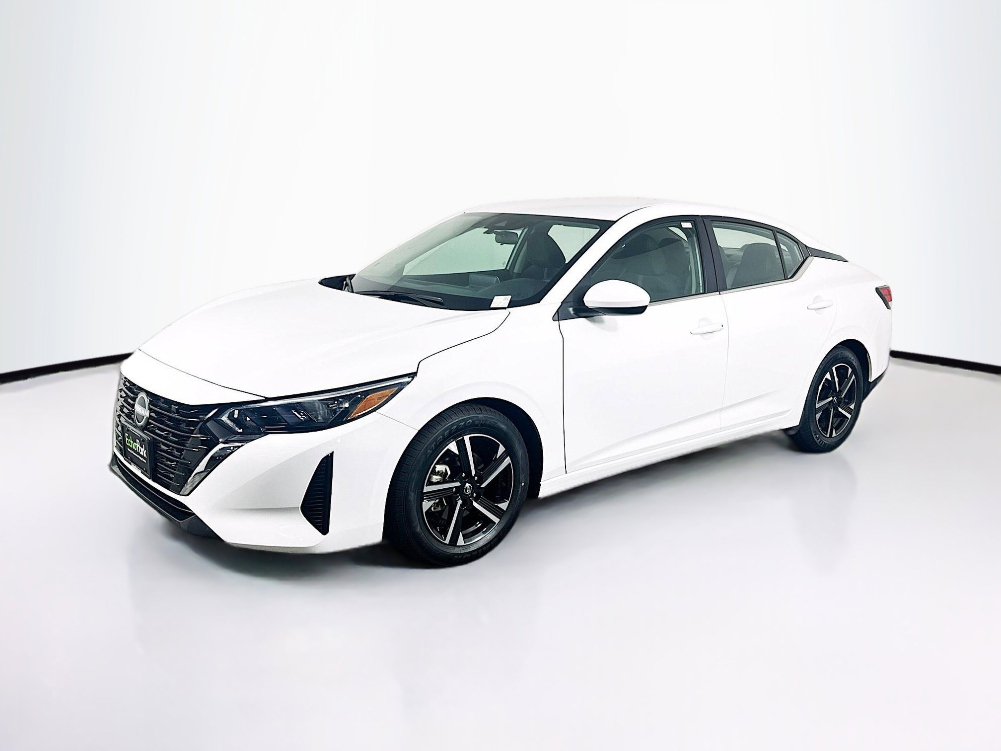 Used 2024 Nissan Sentra SV image 3