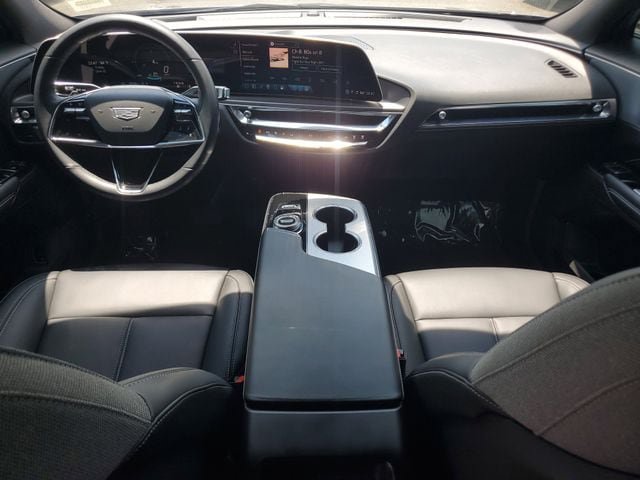Used 2024 Cadillac Lyriq Tech AWD/4WD image 17