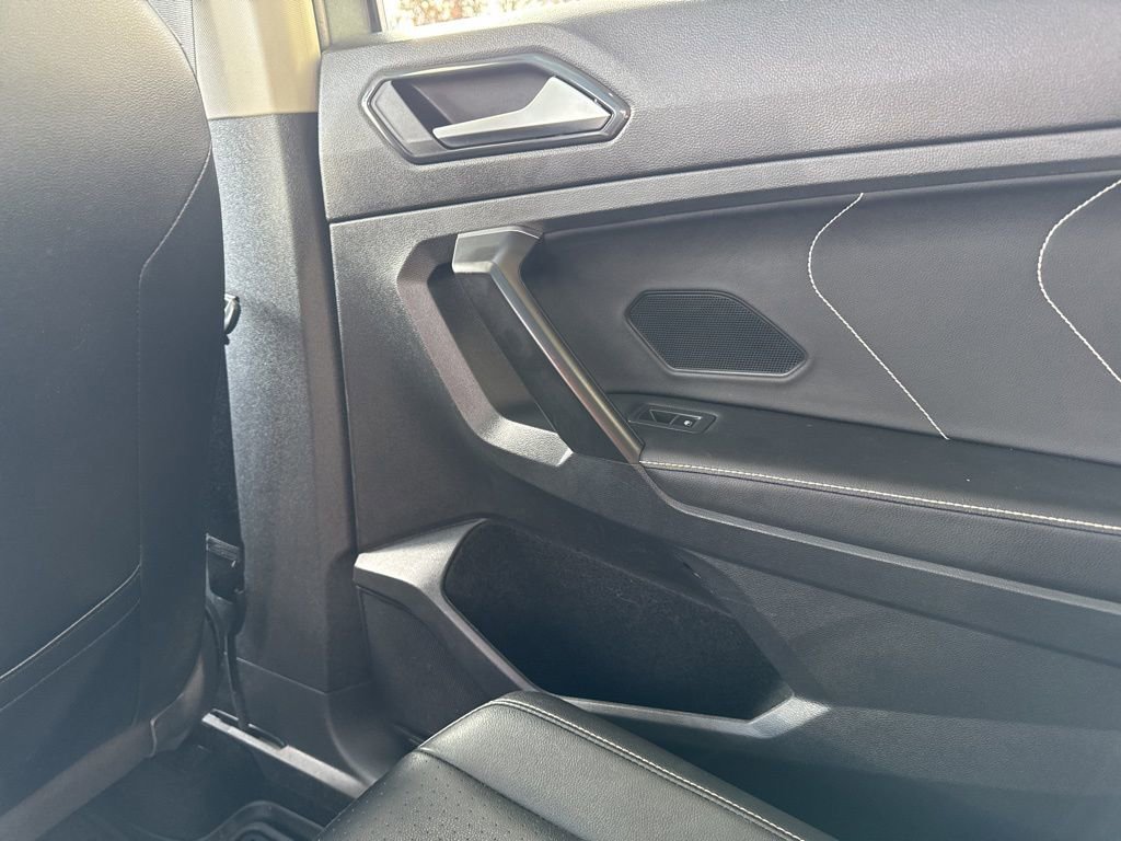 Certified 2023 Volkswagen Tiguan SE w/ Panoramic Sunroof Package image 18
