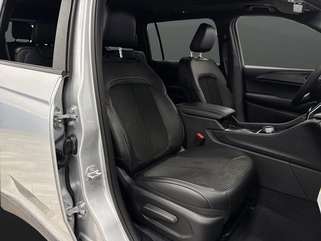 New 2025 Jeep Grand Cherokee L Altitude image 29