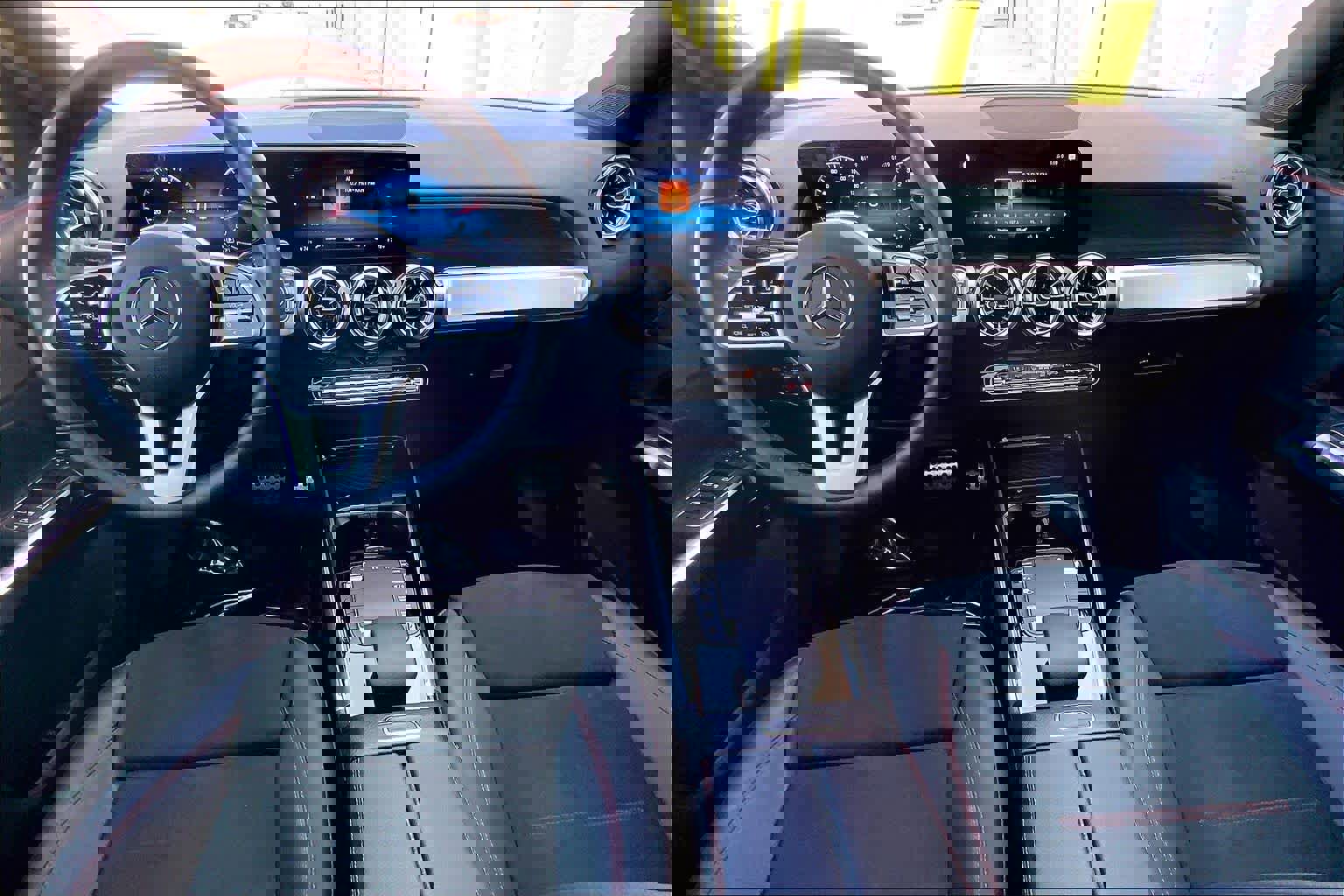 Used 2022 Mercedes-Benz GLB 250 image 13