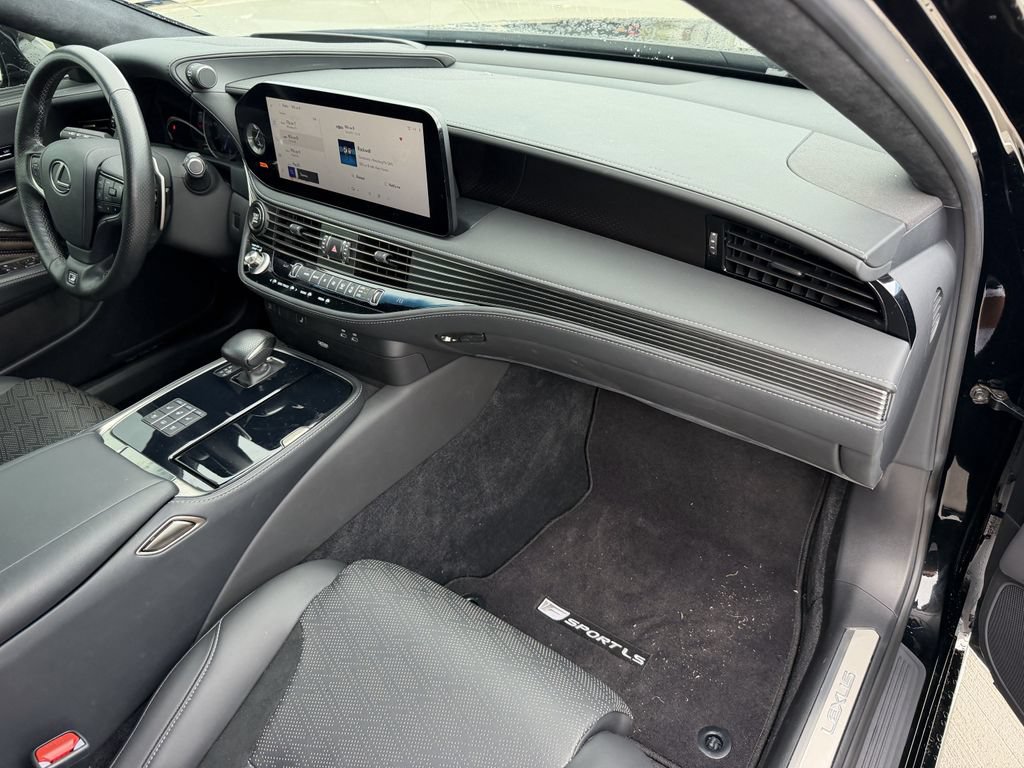 Used 2023 Lexus LS 500 F Sport w/ Cold Weather Package (CK) RWD image 27