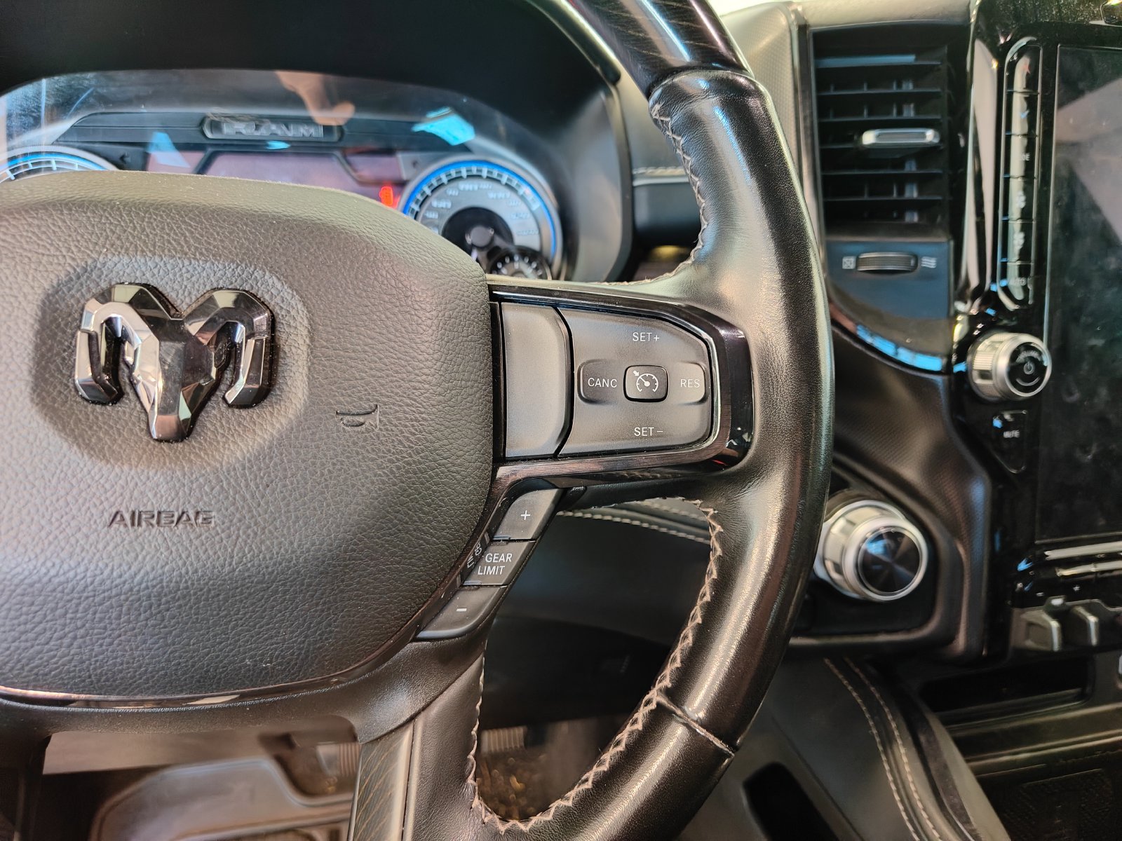 Used 2022 RAM 1500 Limited w/ (RED) Edition AWD/4WD image 13