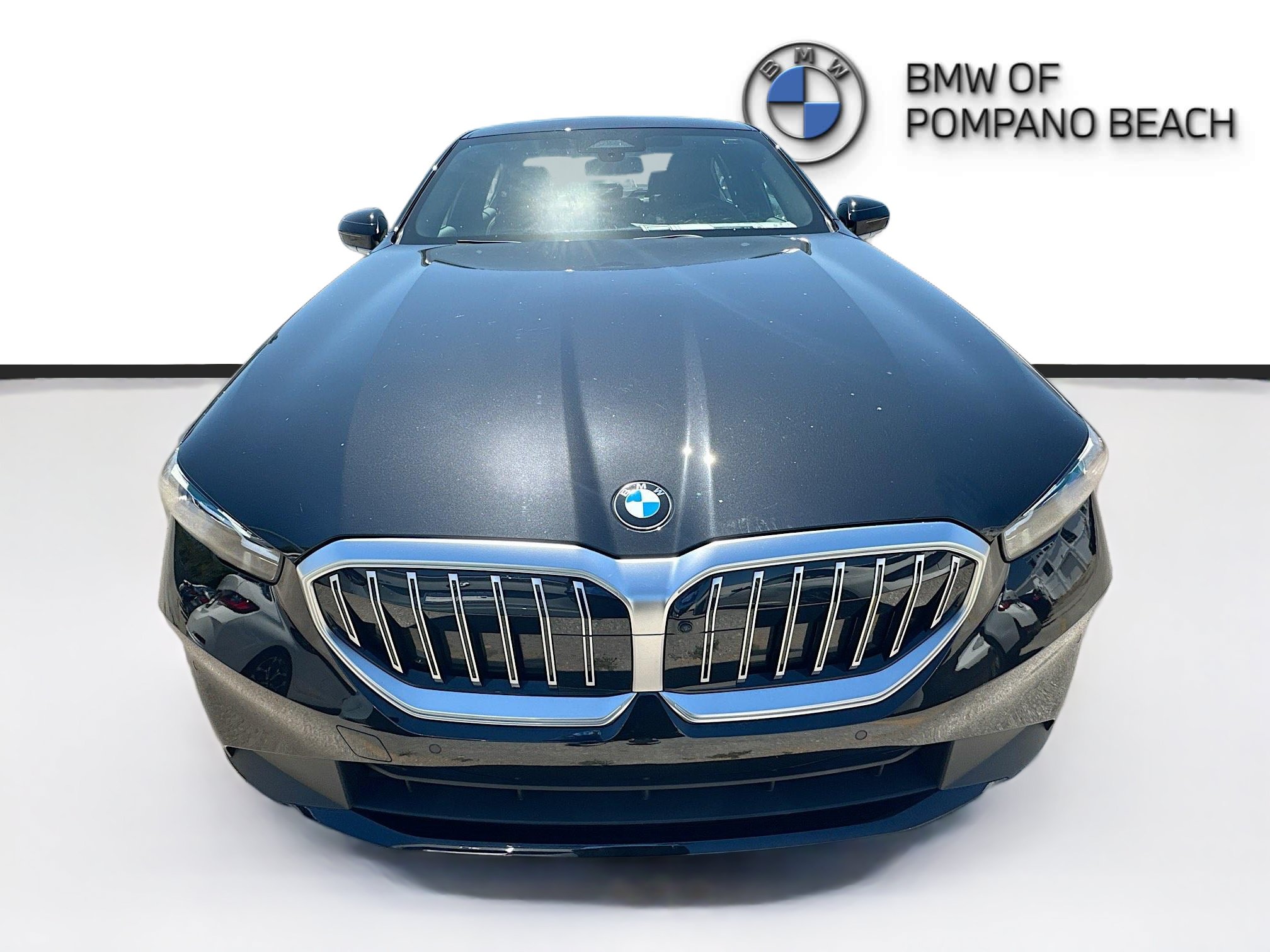 New 2025 BMW 530i w/ Premium Package RWD image 2