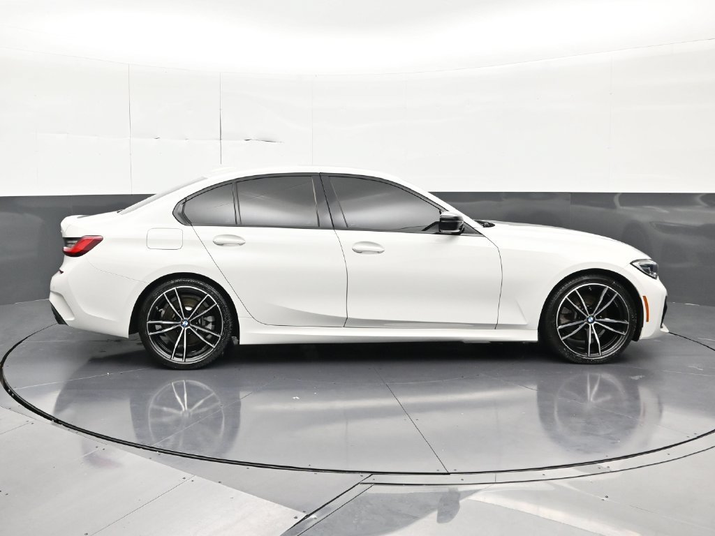 Used 2021 BMW 330i Sedan w/ M Sport Package RWD image 6