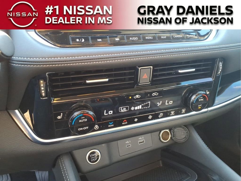 Used 2023 Nissan Rogue SL w/ SL Premium Package FWD image 18