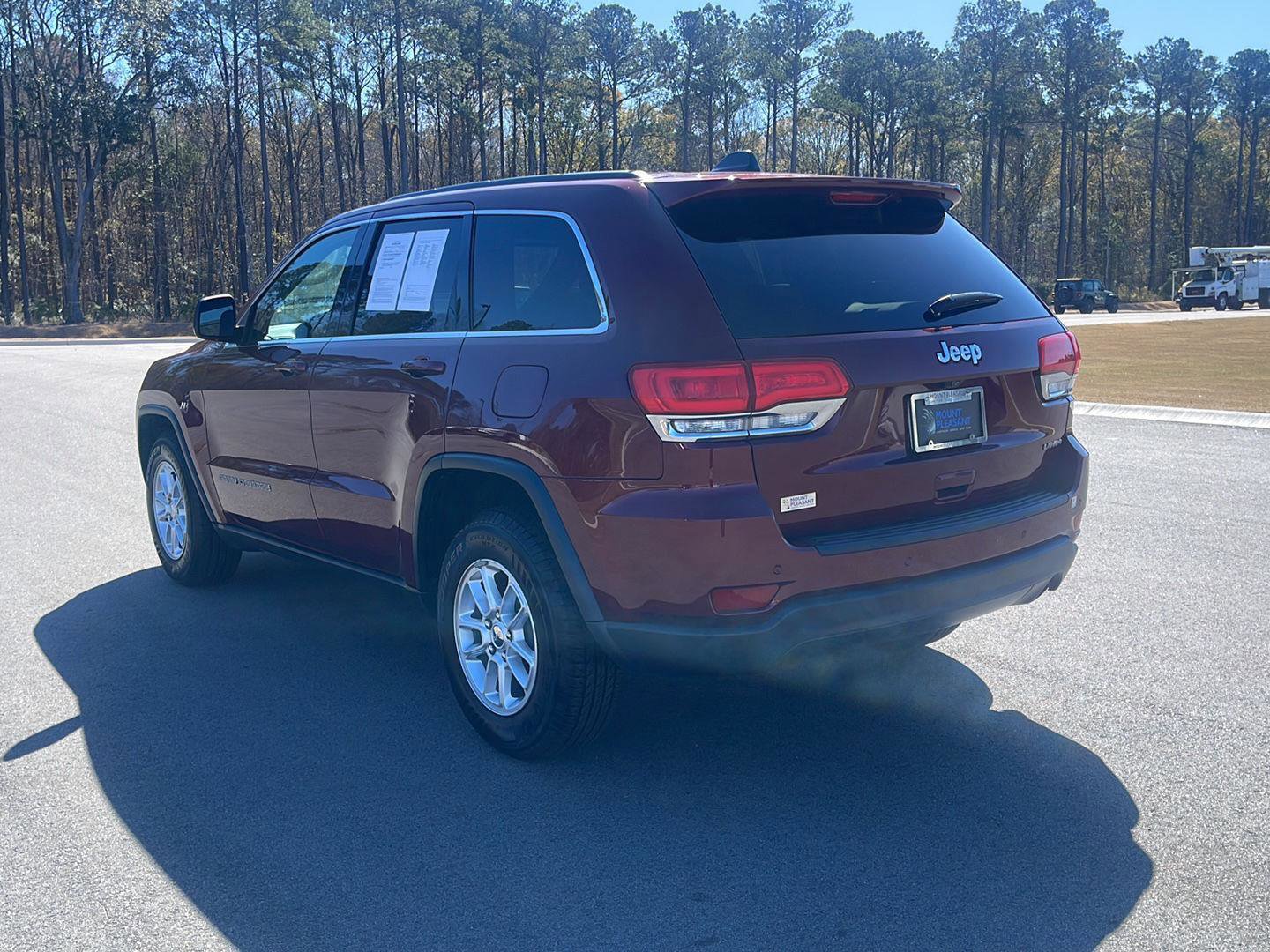 Used 2018 Jeep Grand Cherokee Laredo image 5