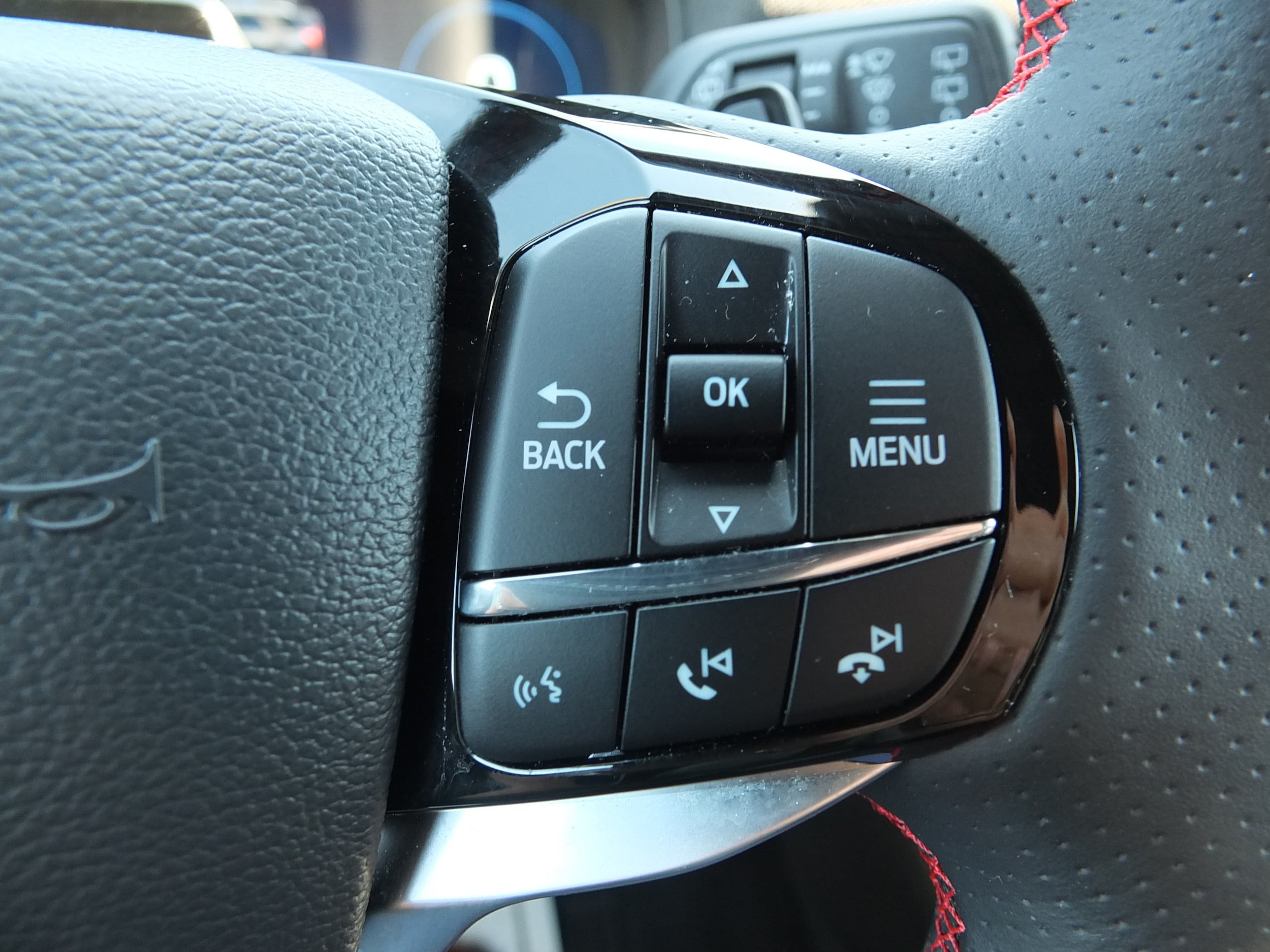 Used 2025 Ford Explorer ST w/ Sun And Sound Package AWD/4WD image 23