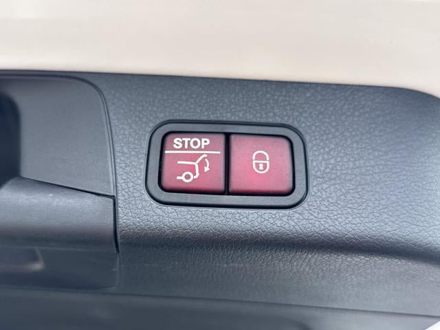 Used 2023 Mercedes-Benz GLB 250 image 18