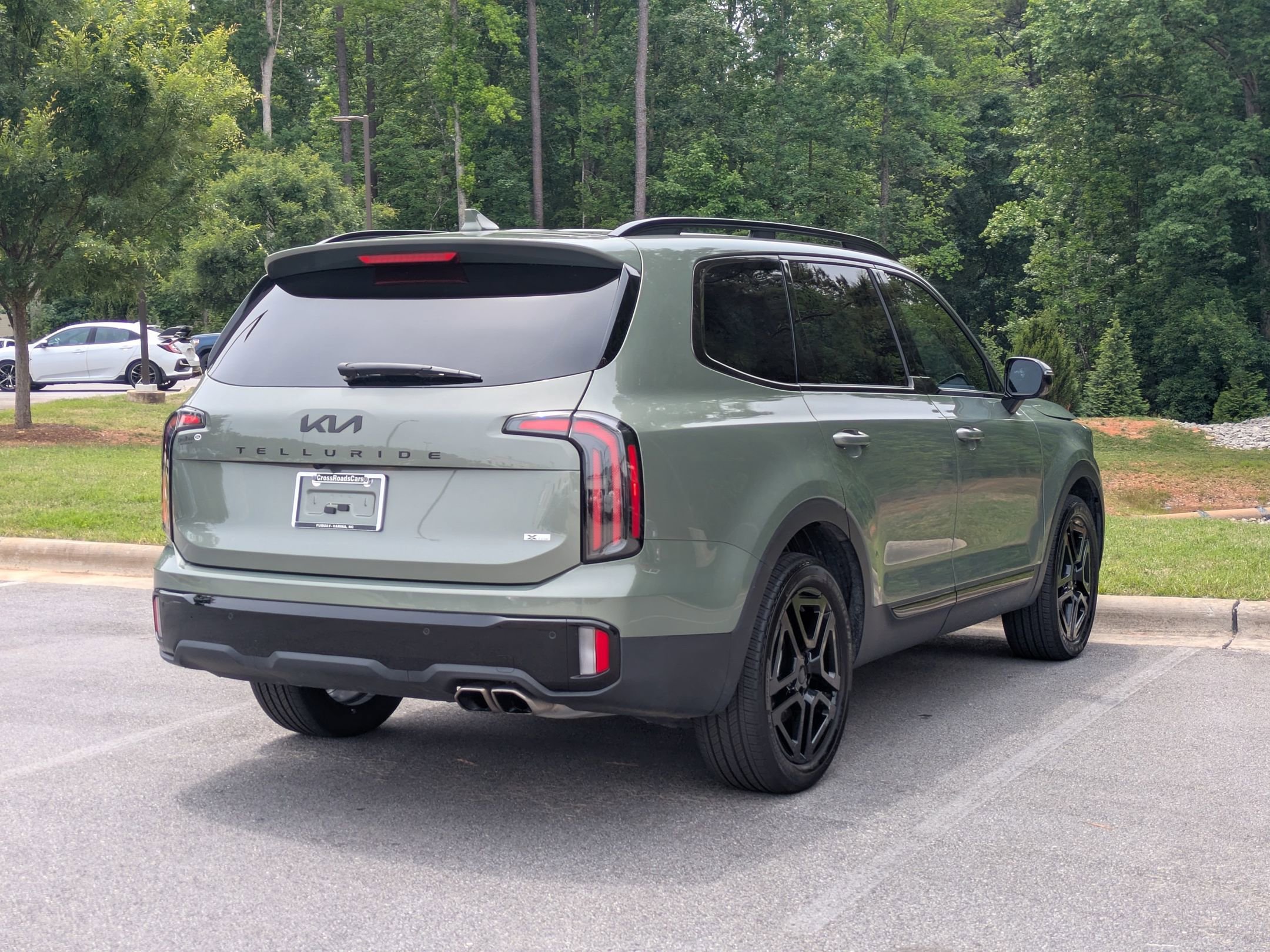 Used 2025 Kia Telluride SX X-Line AWD/4WD image 3