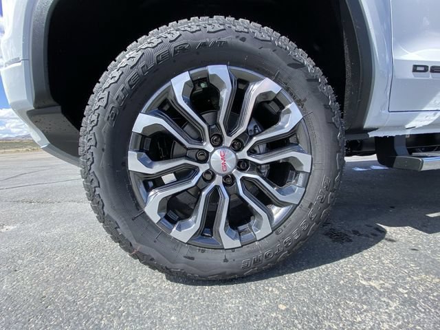 New 2026 GMC Canyon Denali w/ LPO, Black Badging Package AWD/4WD image 10