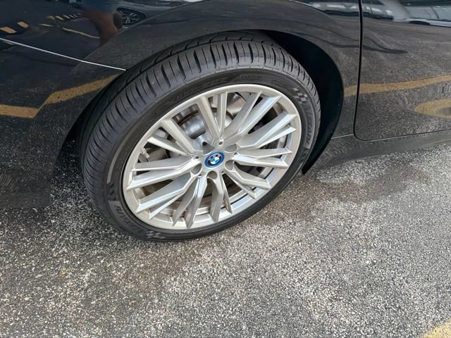 Used 2023 BMW 330e xDrive w/ Driving Assistance Package AWD/4WD image 5