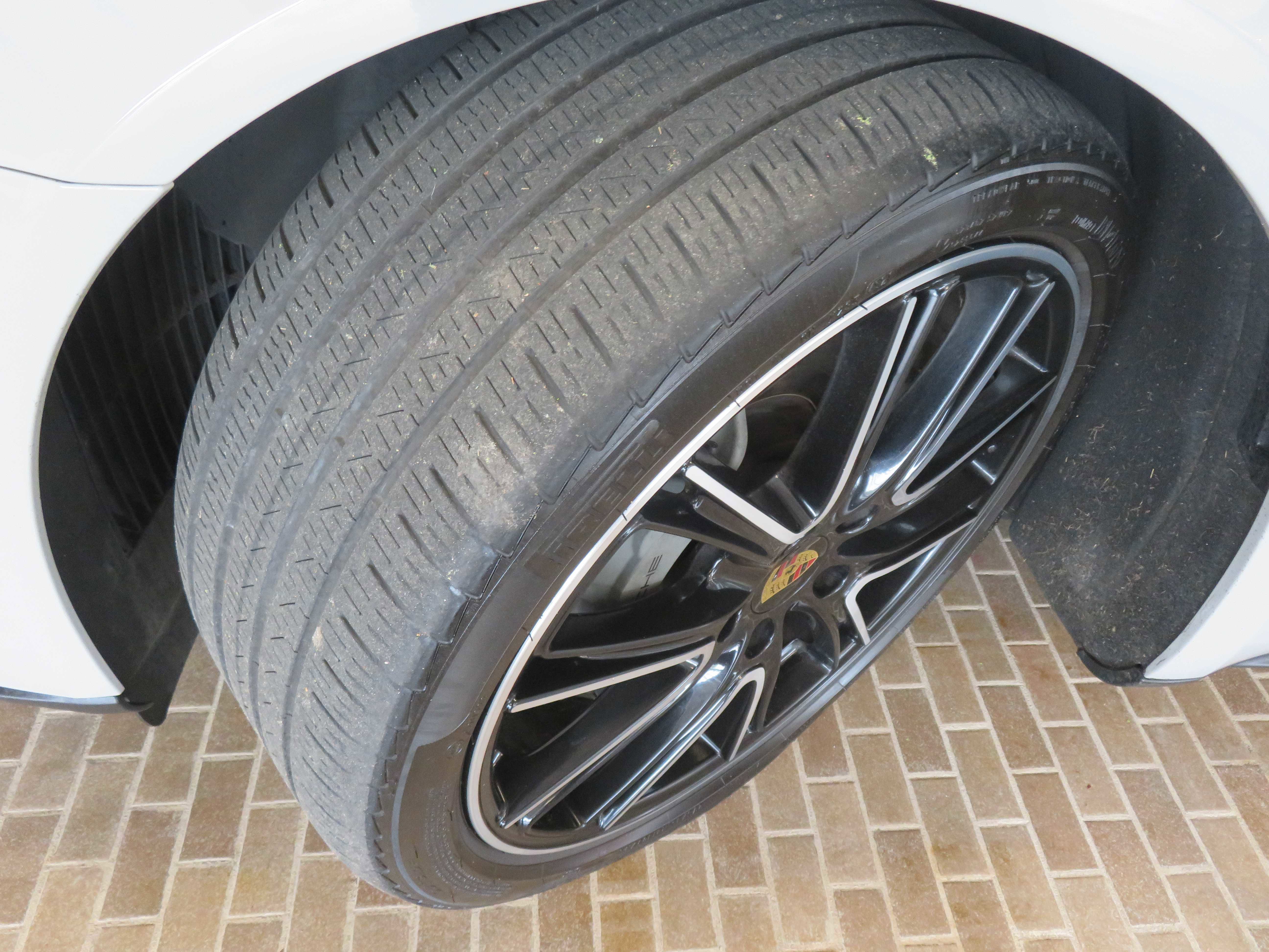 Used 2018 Porsche Panamera 4S AWD/4WD image 11