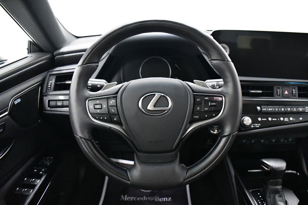 Used 2023 Lexus ES 300h w/ Accessory Package (Z1) image 9