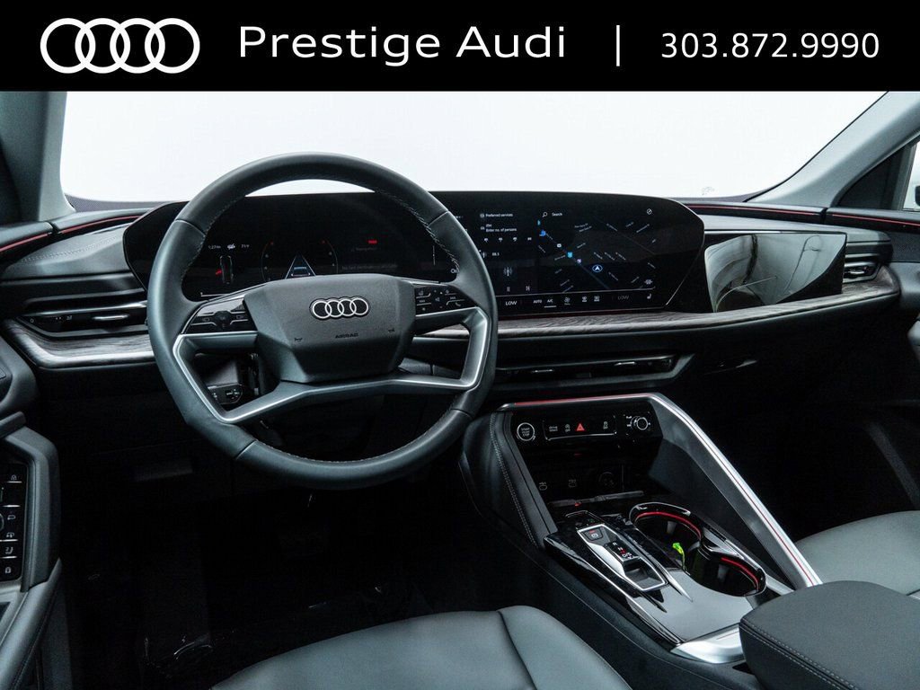 Used 2025 Audi Q5 Premium w/ Convenience Package image 5