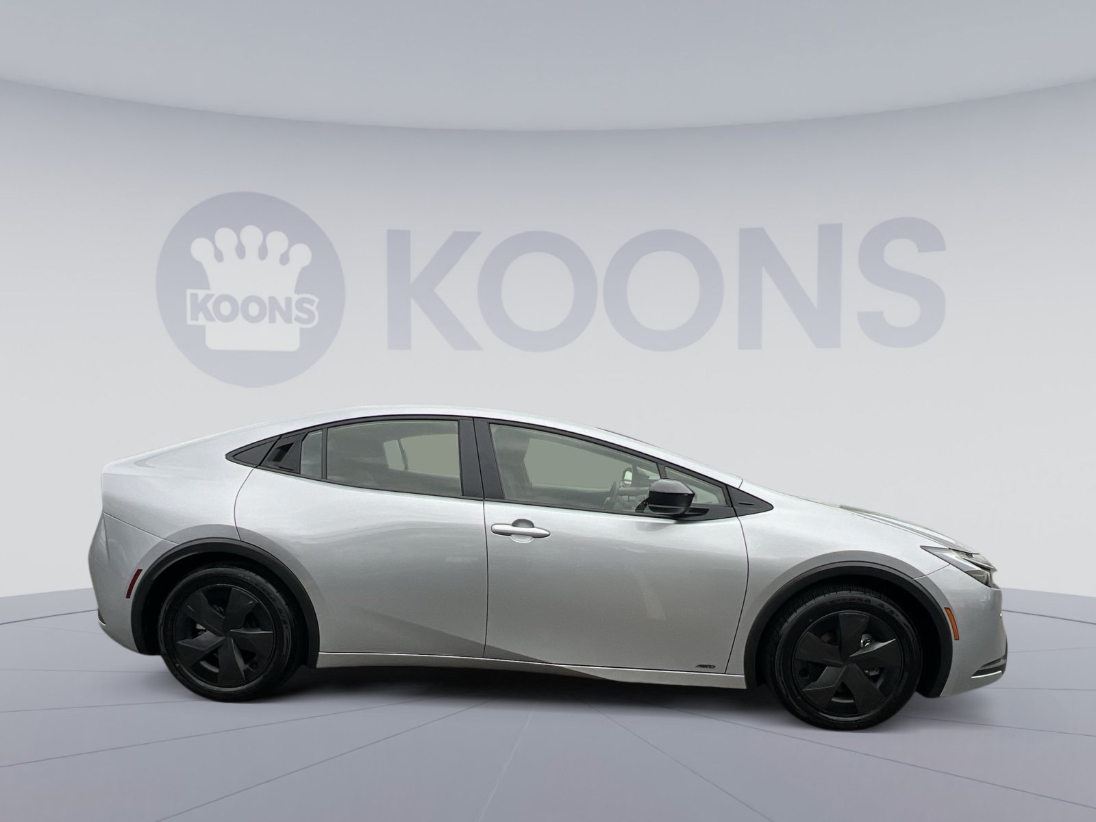 Used 2025 Toyota Prius LE AWD/4WD image 8