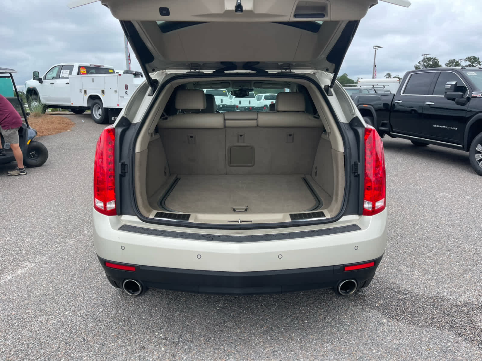 Used 2013 Cadillac SRX Luxury w/ Driver Awareness Package FWD image 22