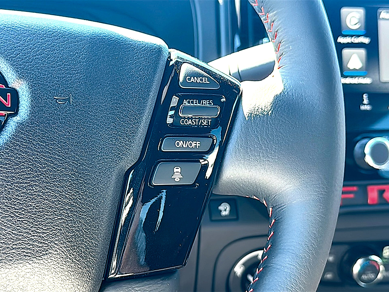 New 2026 Nissan Frontier PRO-4X w/ Pro-4x Convenience Package image 17