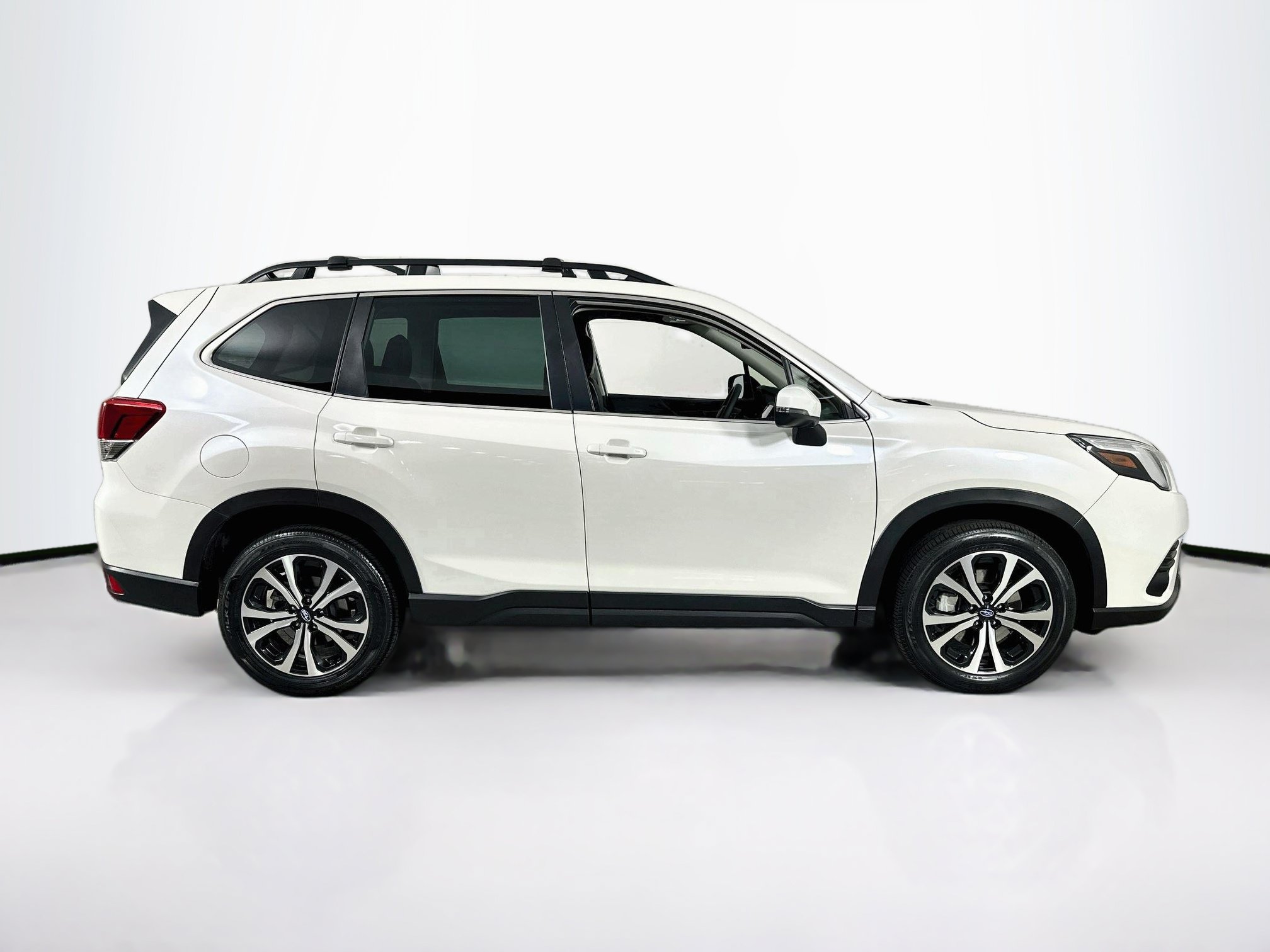 Used 2023 Subaru Forester Limited AWD/4WD image 4