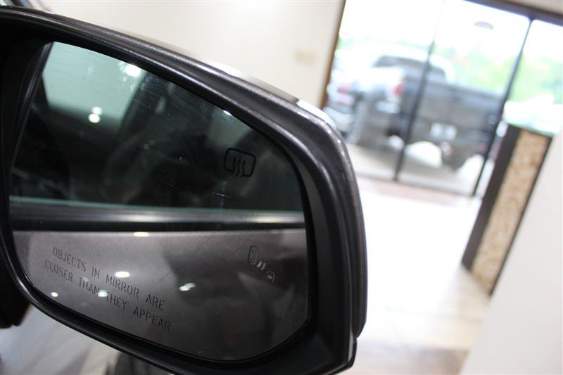 Used 2023 Toyota Sienna LE w/ LE Plus Package FWD image 12