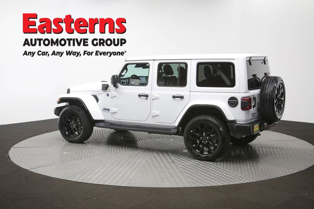 Used 2025 Jeep Wrangler Unlimited Sahara AWD/4WD image 58