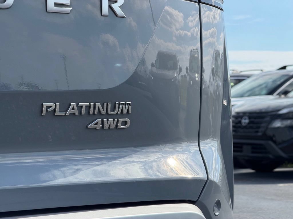 Used 2024 Nissan Pathfinder Platinum w/ Cargo Package AWD/4WD image 45