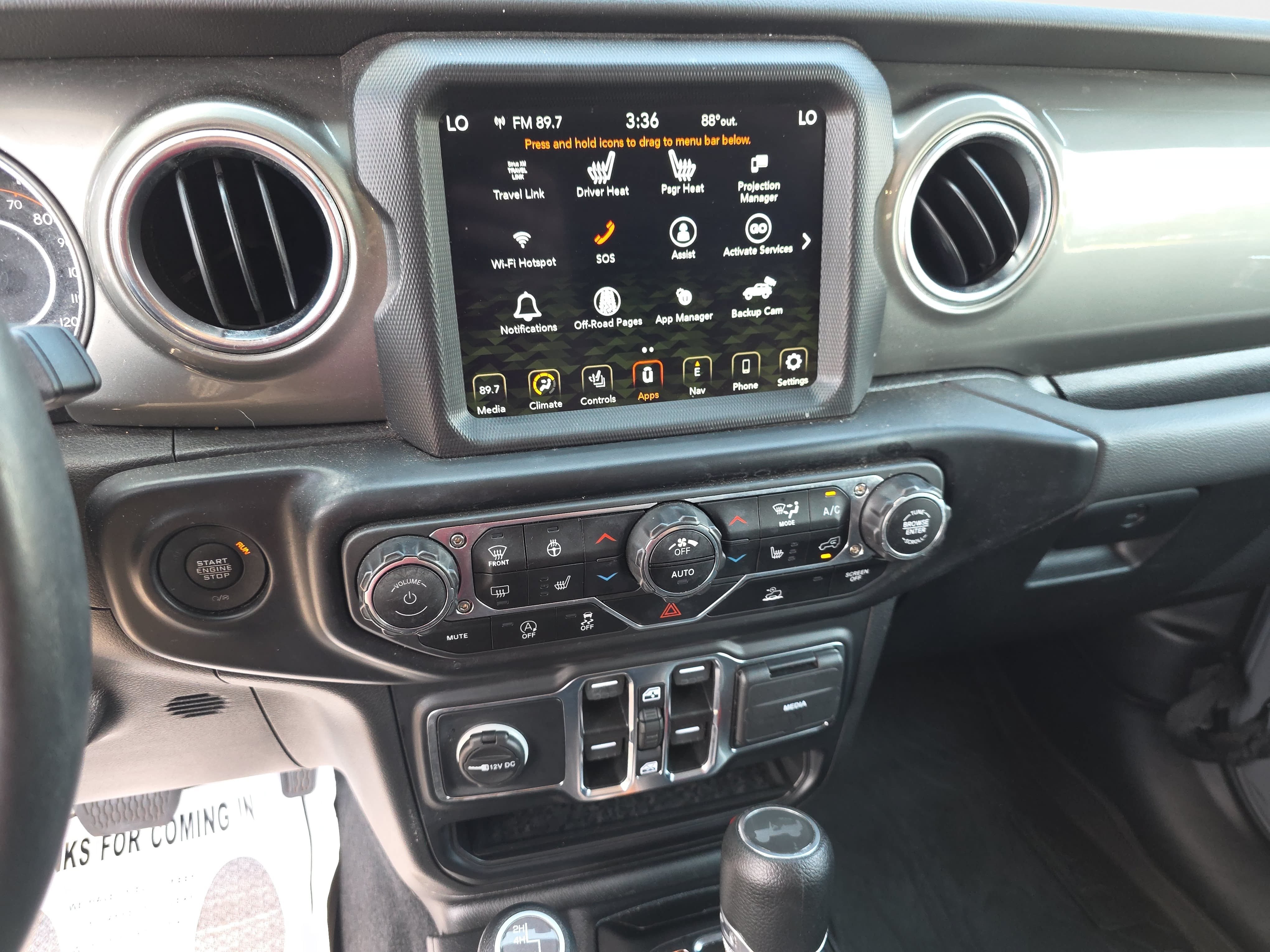 Used 2022 Jeep Wrangler Unlimited Sahara w/ Cold Weather Group AWD/4WD image 17