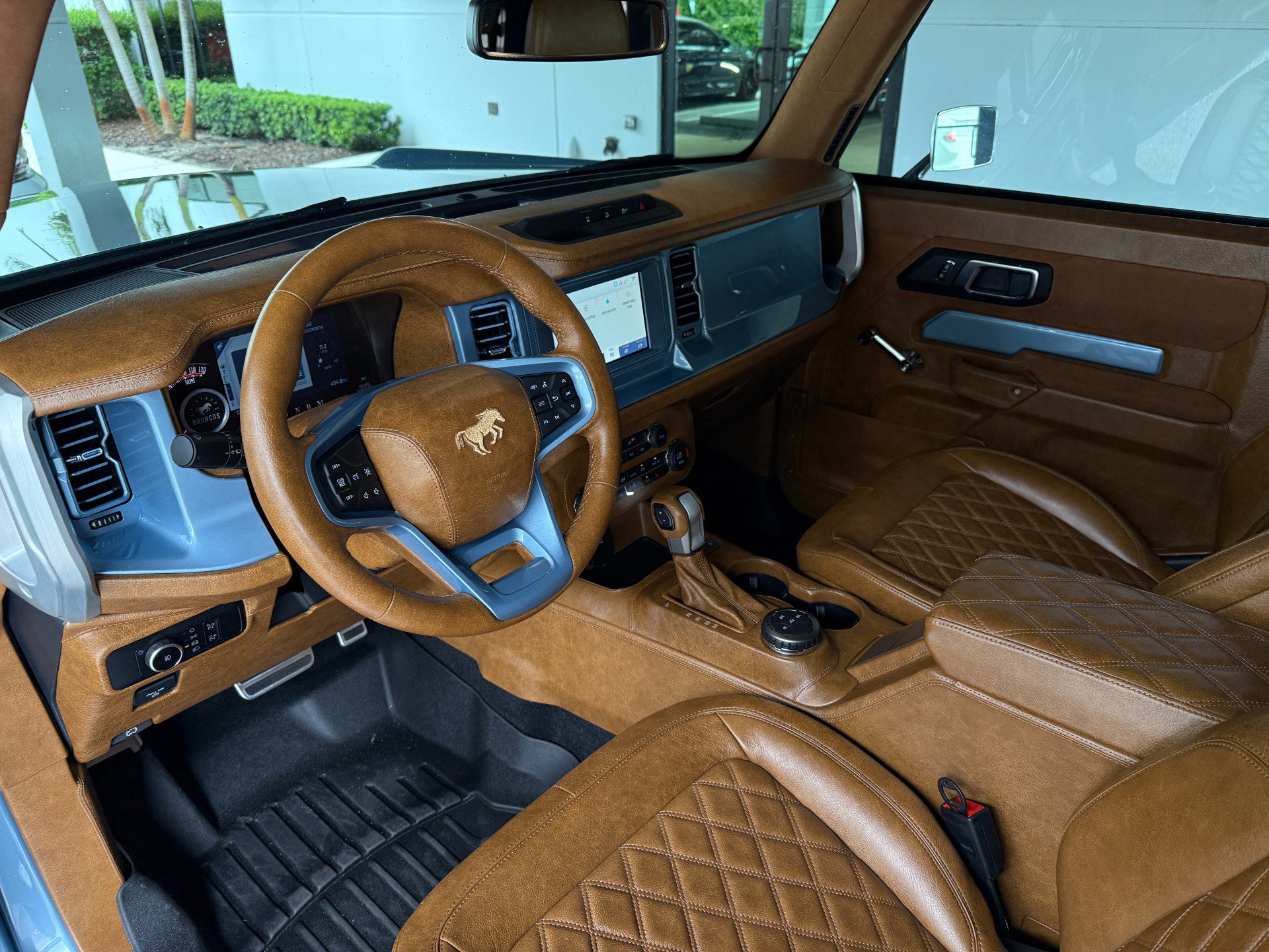 Used 2023 Ford Bronco Black Diamond image 2