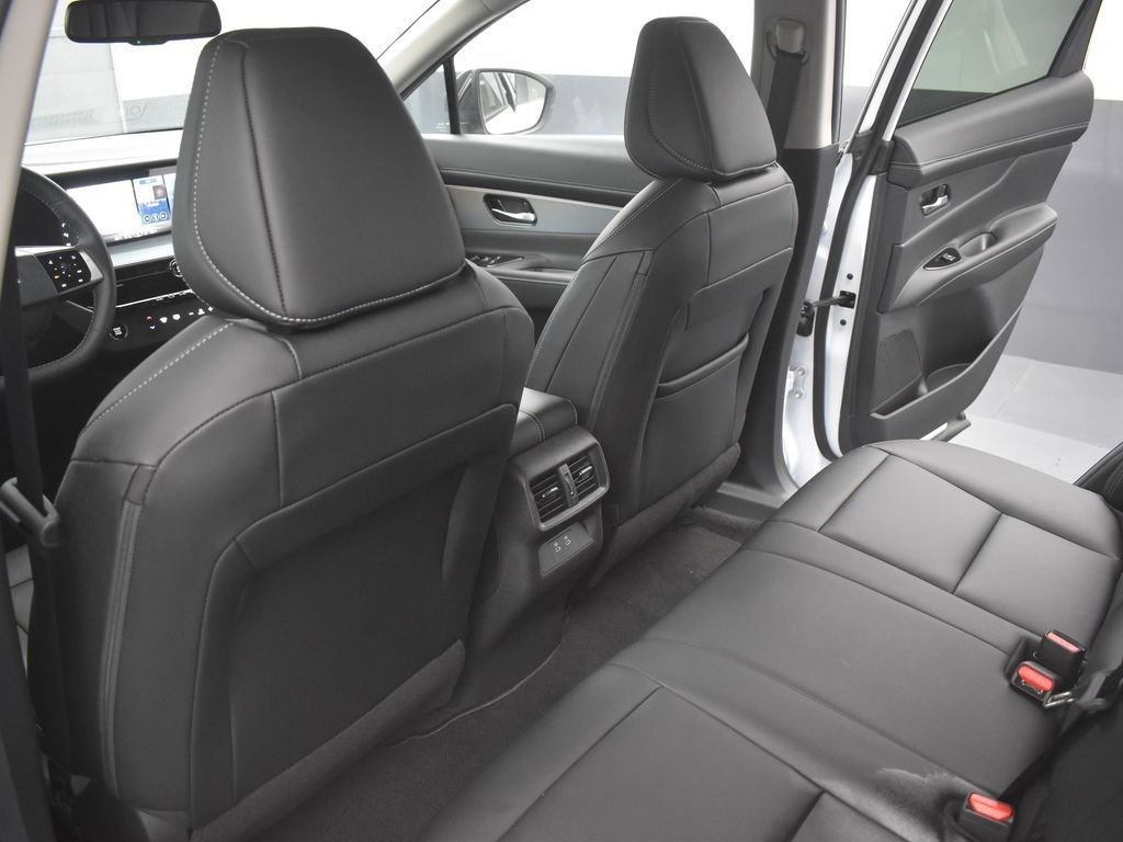 New 2025 Nissan Murano SL image 14