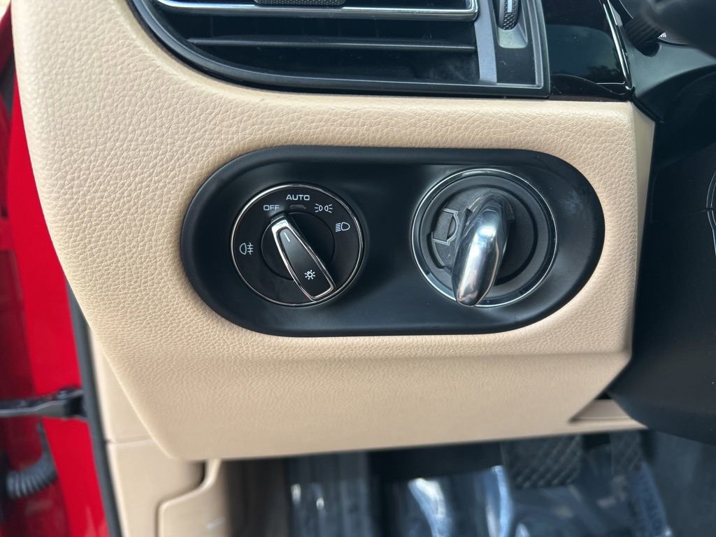 Used 2020 Porsche Macan image 50