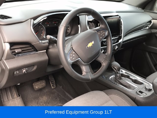 Used 2023 Chevrolet Traverse LT FWD image 3