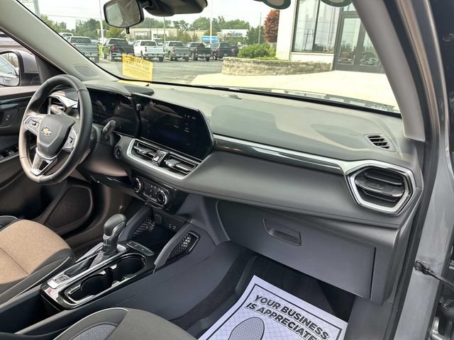 Certified 2024 Chevrolet TrailBlazer LT w/ LT Cold Weather Package FWD image 25