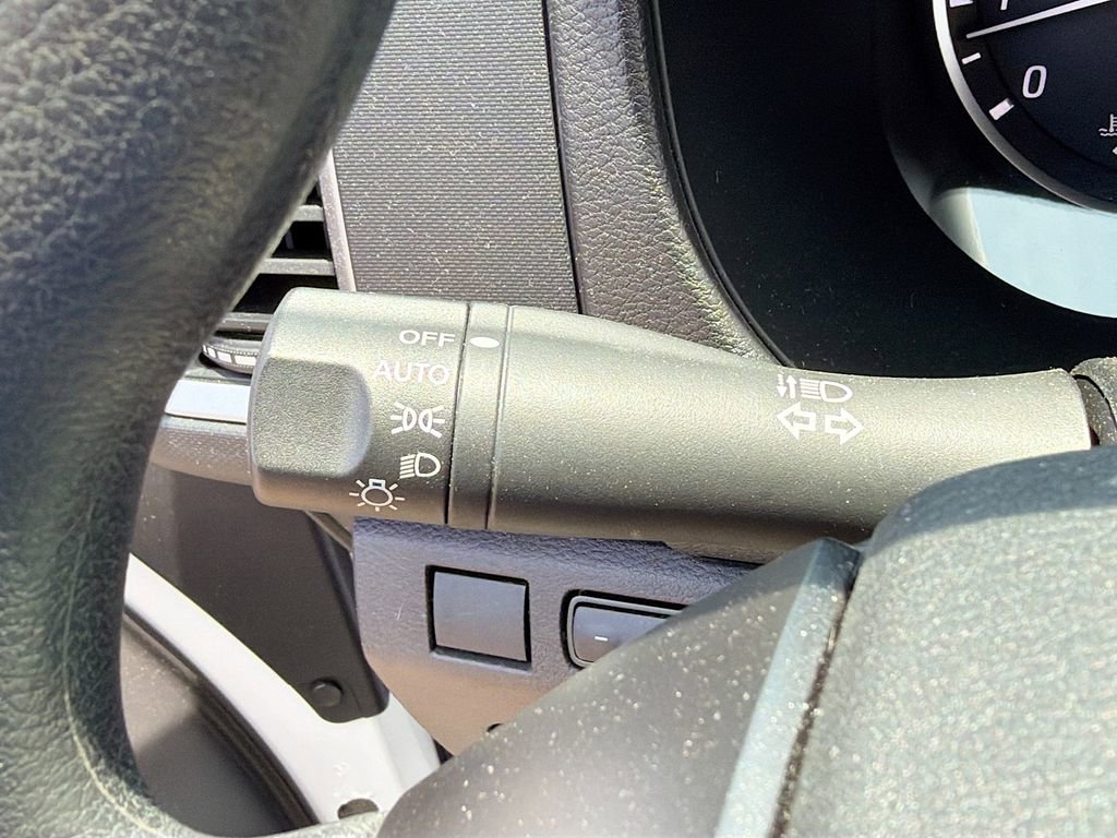 Used 2024 Nissan Frontier SV RWD image 21