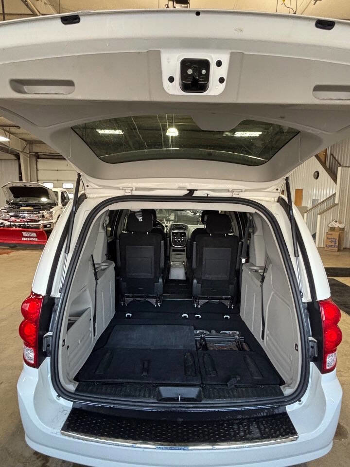 Used 2013 Dodge Grand Caravan SE image 9