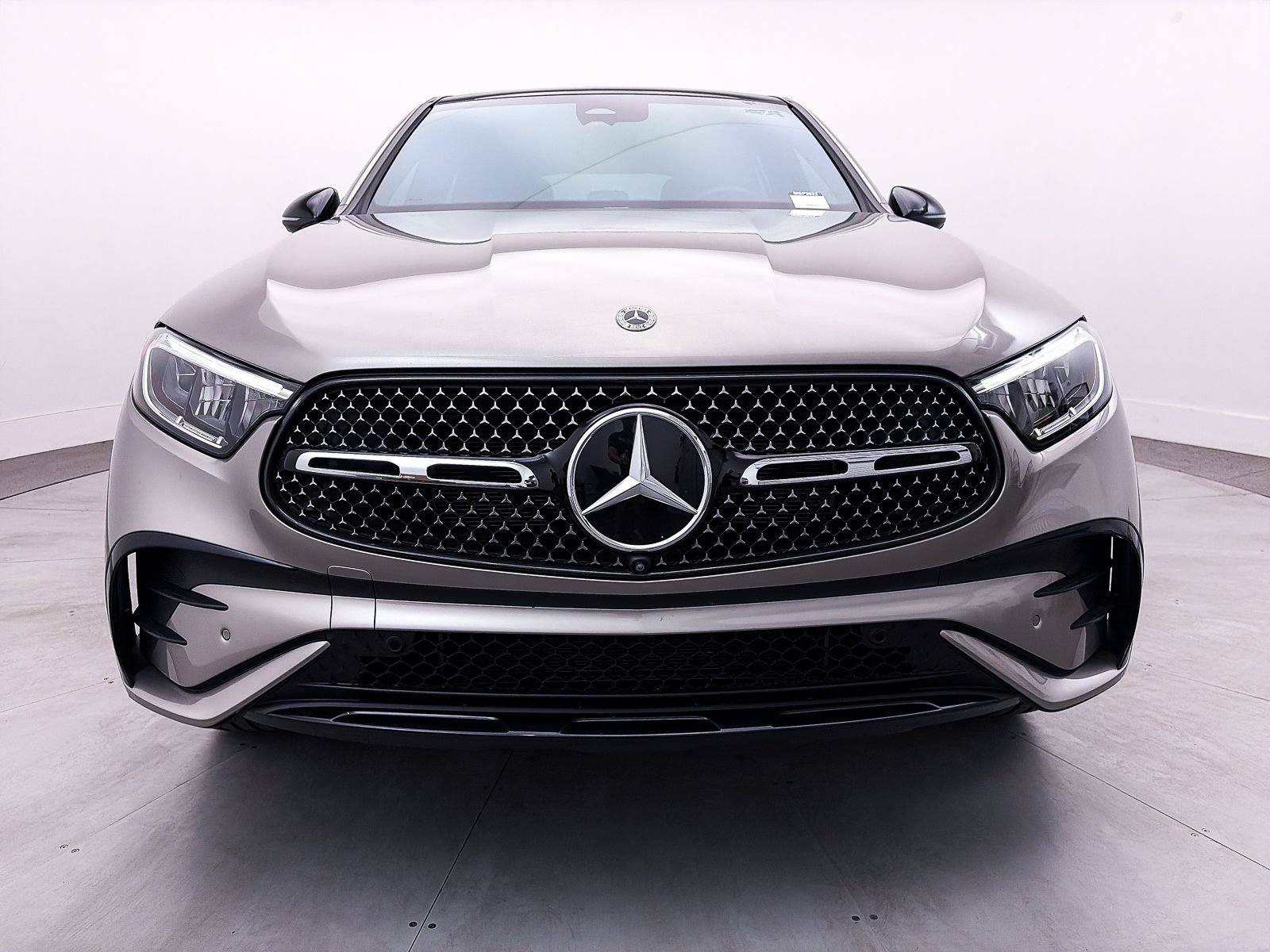 Used 2024 Mercedes-Benz GLC 300 4MATIC w/ AMG Line image 13