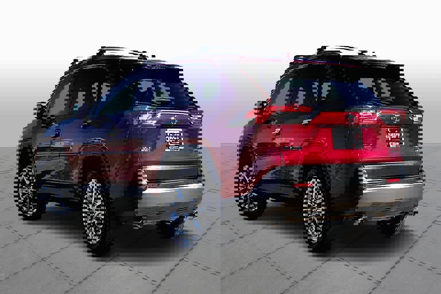 Used 2021 Toyota RAV4 Limited image 12