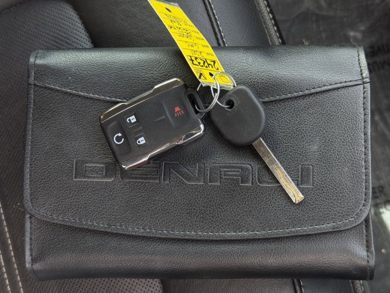 Used 2021 GMC Canyon Denali image 37