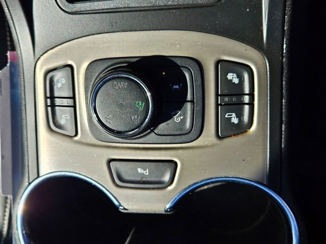 Used 2023 GMC Terrain Denali image 12