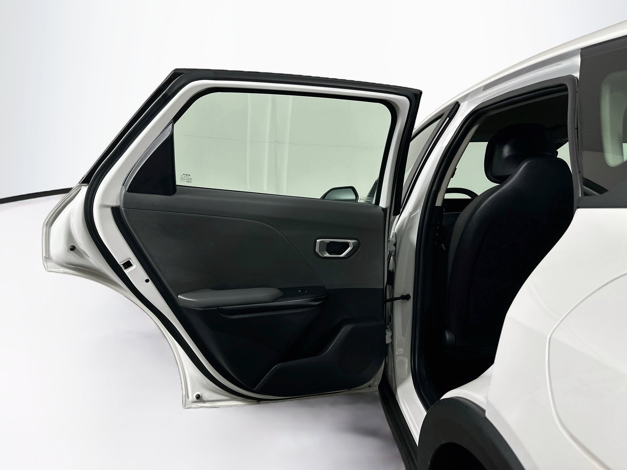 Used 2025 Kia K4 FWD image 26
