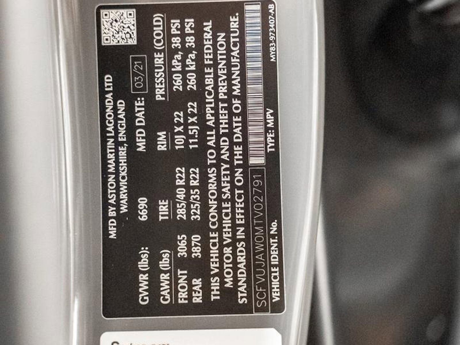 Used 2021 Aston Martin DBX image 58