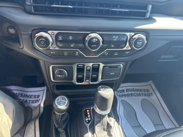 Certified 2025 Jeep Wrangler Sahara w/ Safety Group image 23