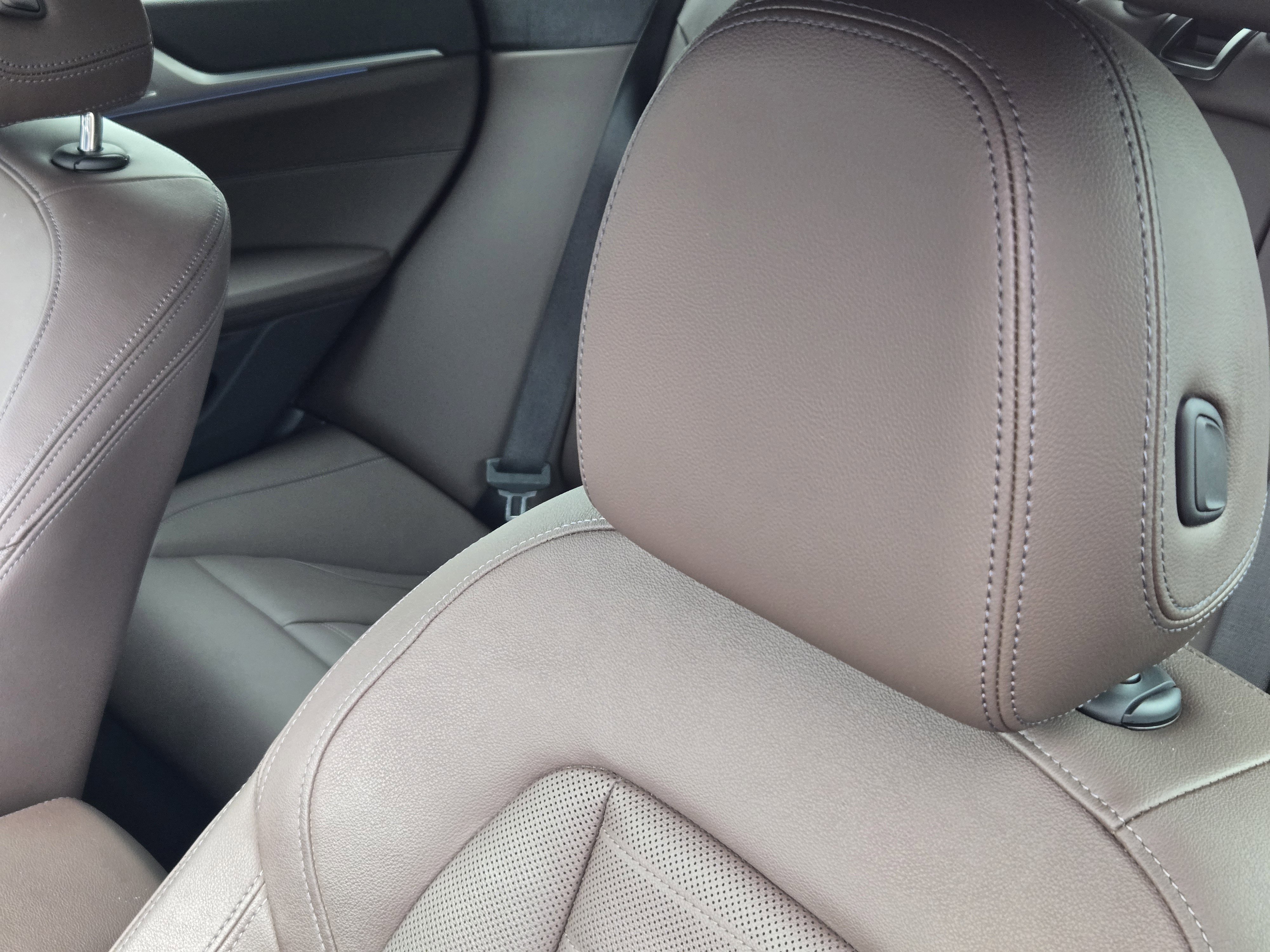 Used 2023 BMW i4 eDrive40 w/ M Sport Package image 29