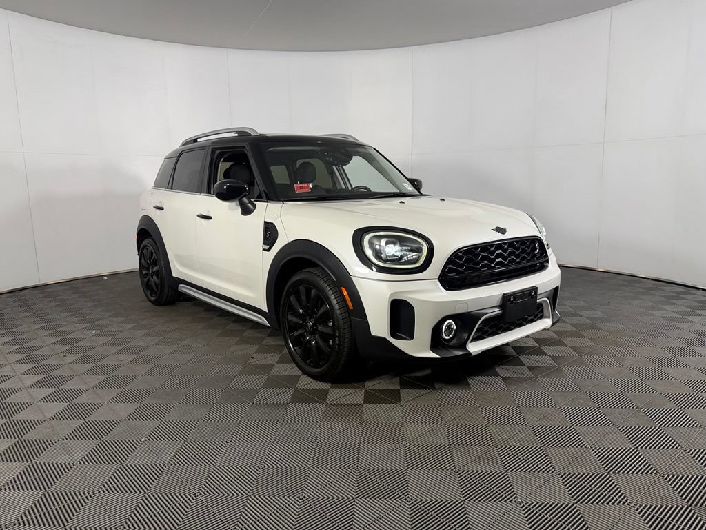 Used 2024 MINI Cooper Countryman S w/ Premium Package FWD image 5