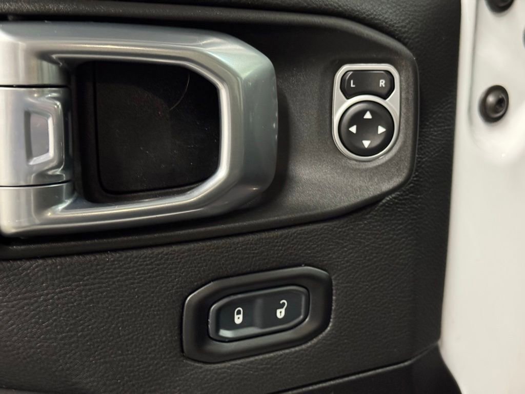 Used 2021 Jeep Wrangler Unlimited Rubicon w/ Trailer Tow Package image 33