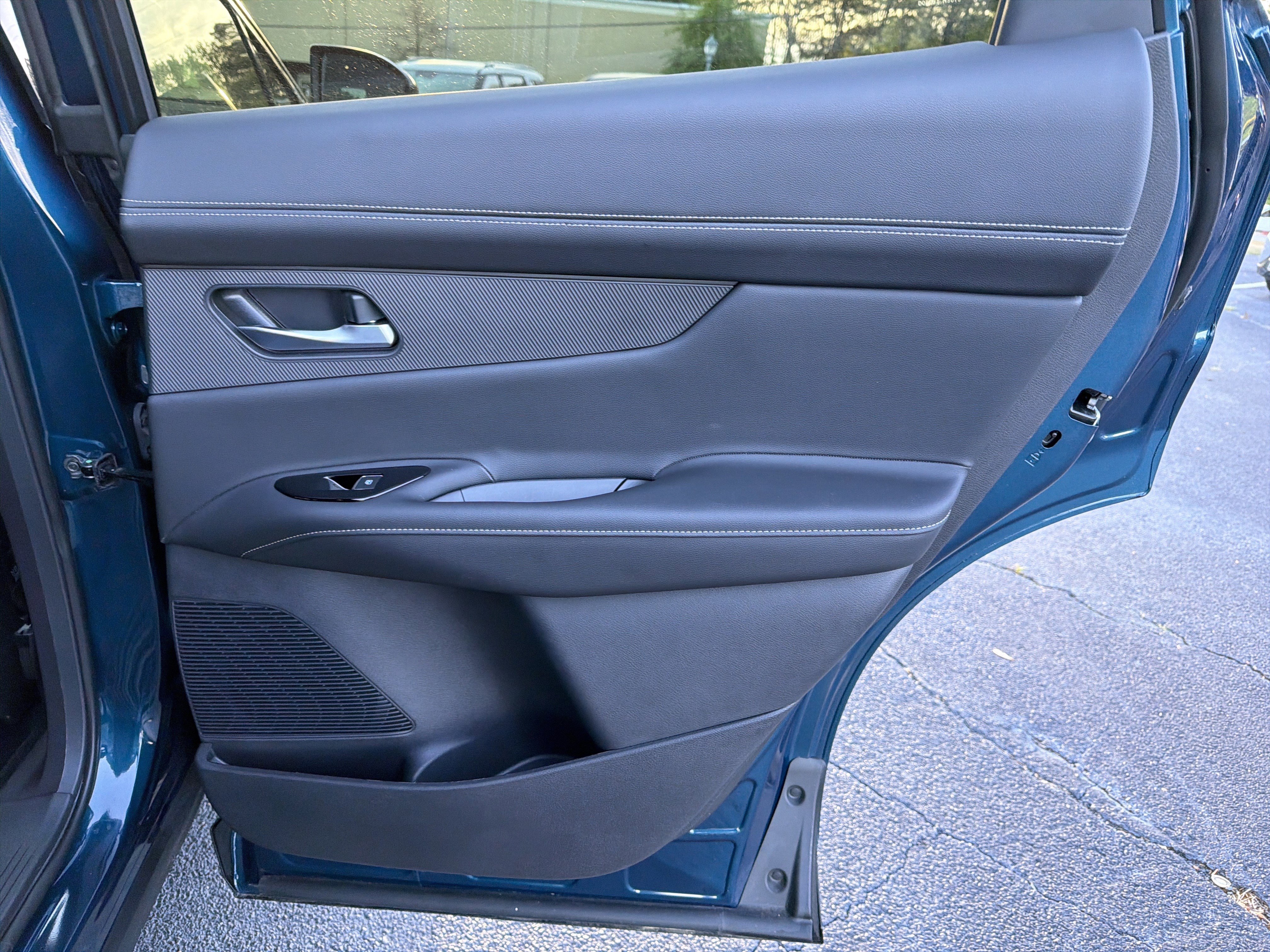 Used 2025 Nissan Murano SL w/ Cargo Package AWD/4WD image 8