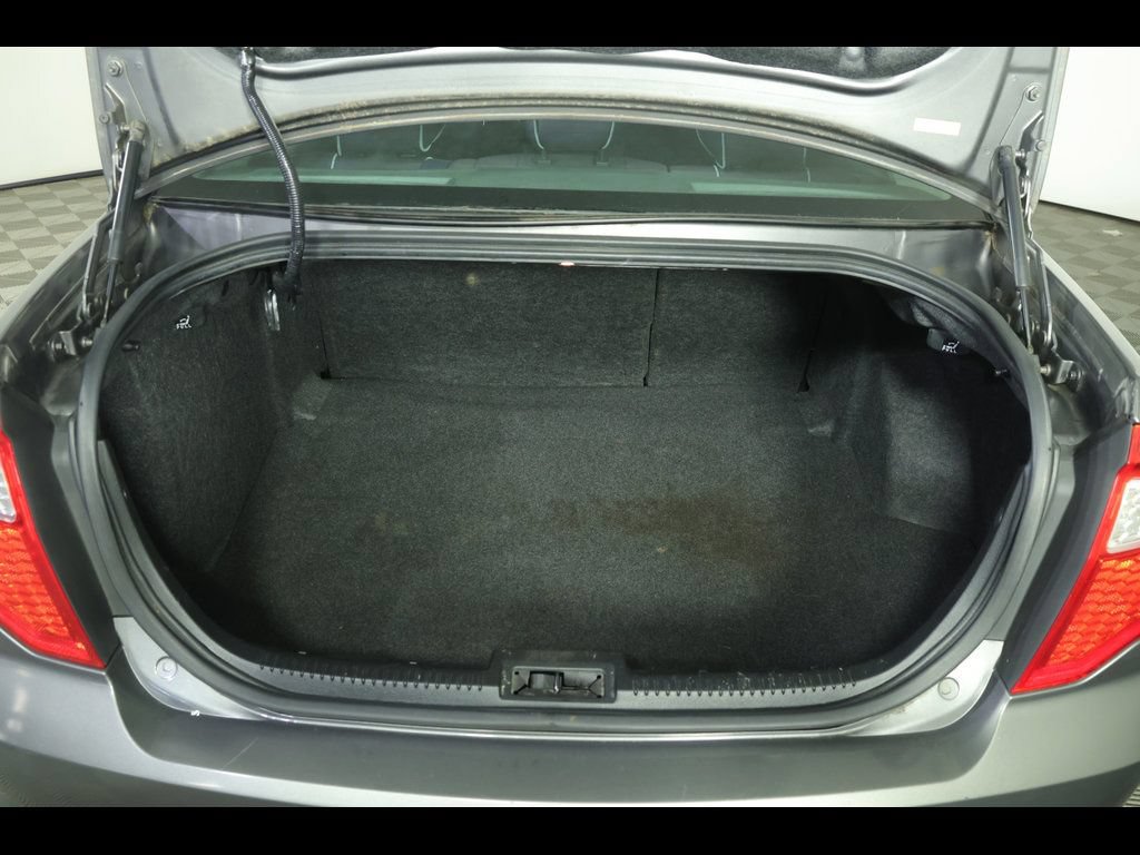 Used 2011 Ford Fusion SE w/ 202A Rapid Spec Order Code FWD image 9
