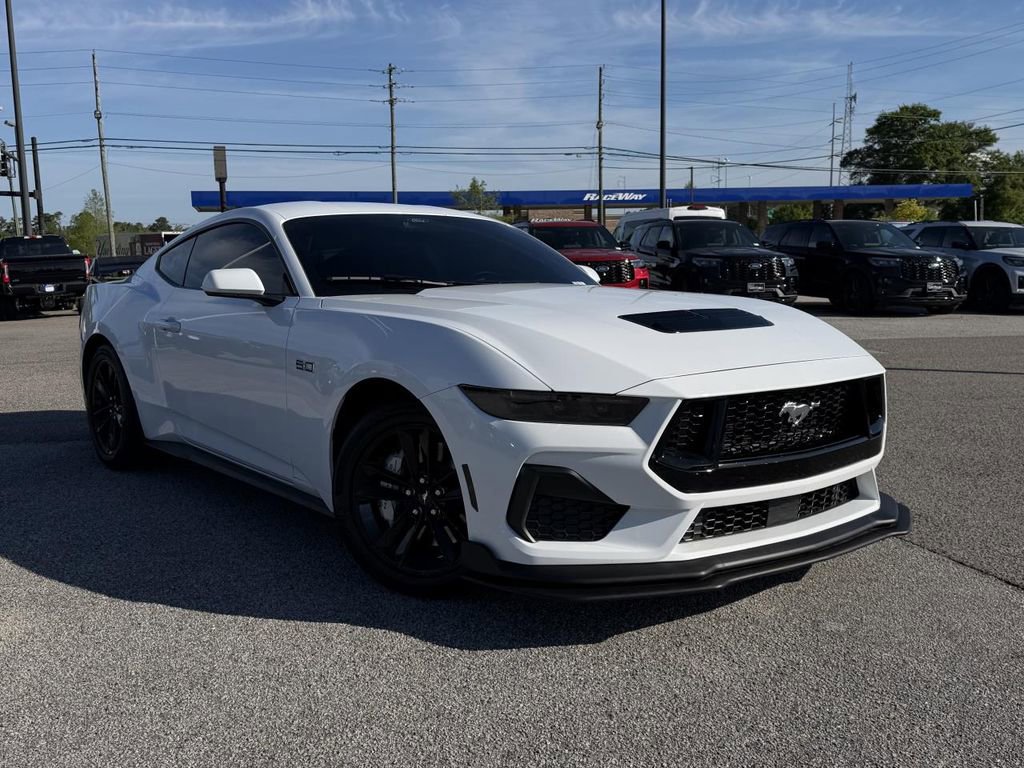 Used 2025 Ford Mustang GT image 1