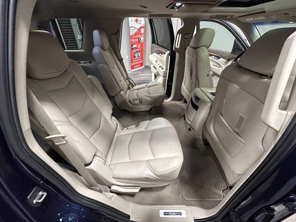 Used 2017 Cadillac Escalade Premium Luxury AWD/4WD image 46